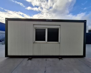 Tweedehands bureelcontainer 6x3m met zwart kader